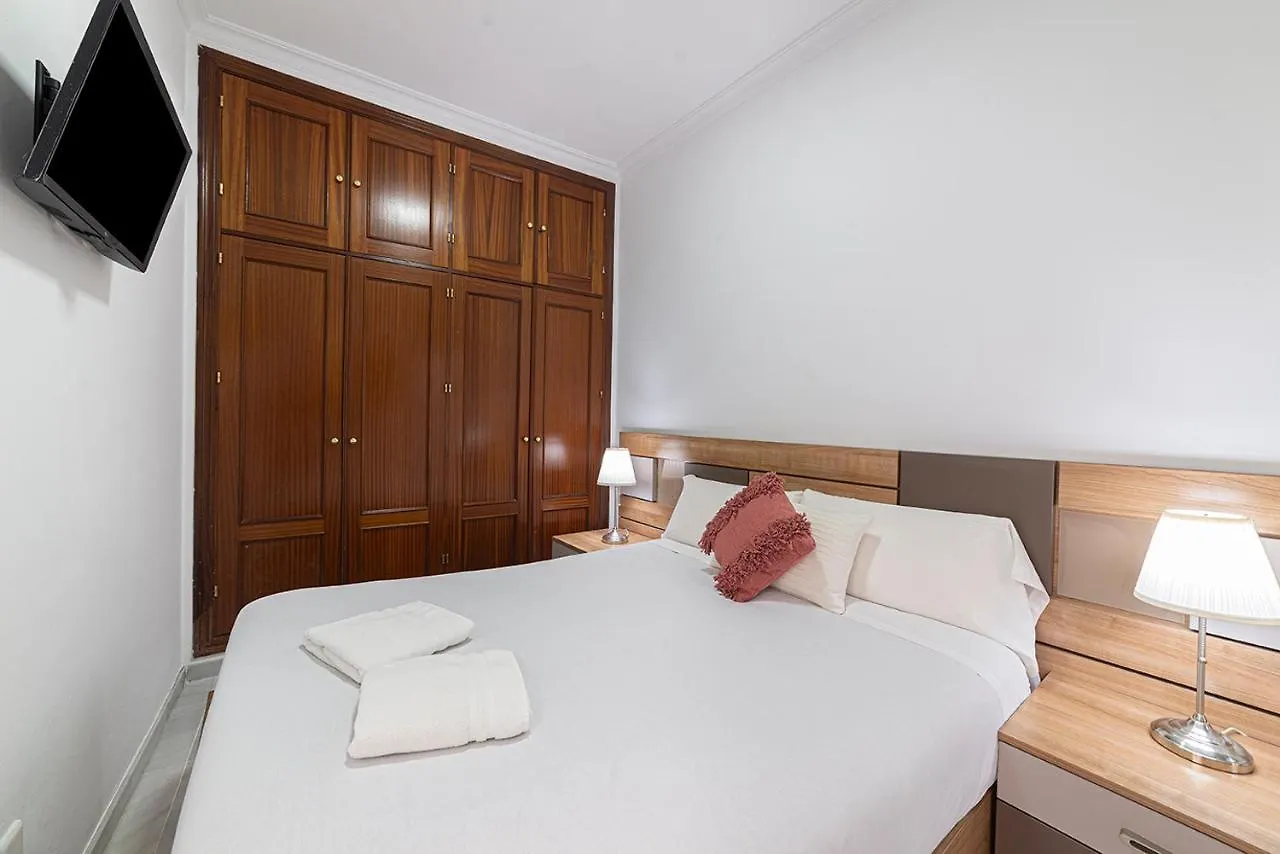Alohamundi Feria Apartment Seville Spain